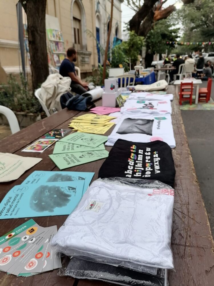 Nuestra merch la feria calle cultura